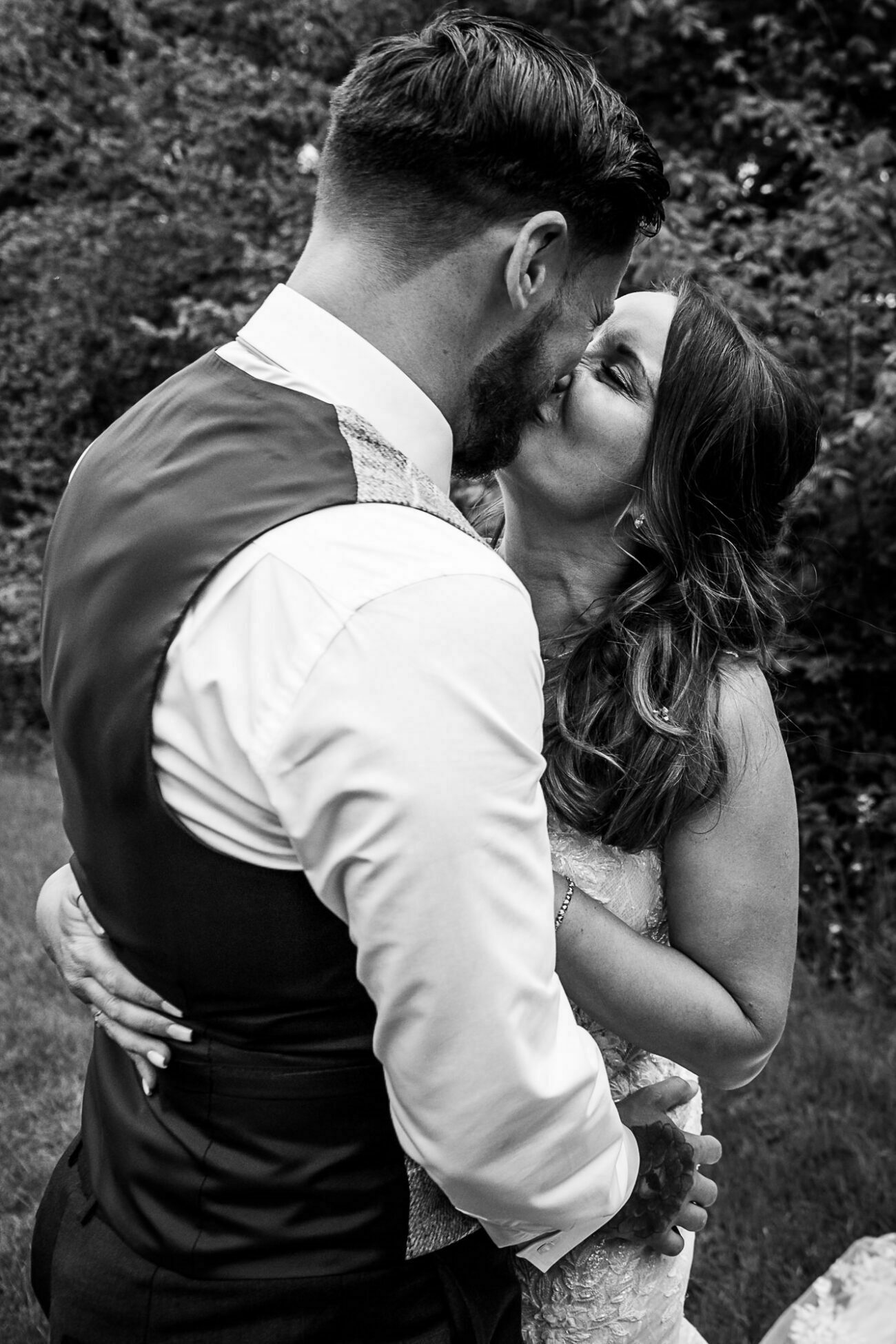 Cheshire wedding photographer 1009