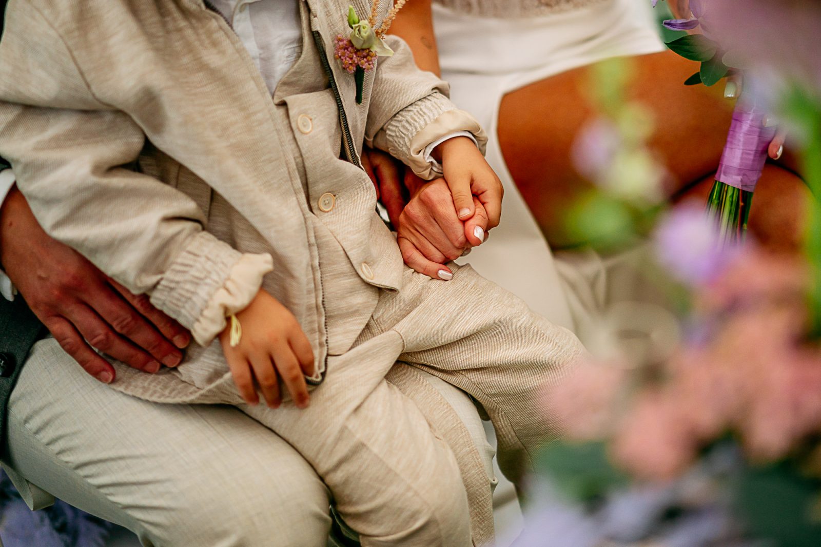 storytelling wedding photography
