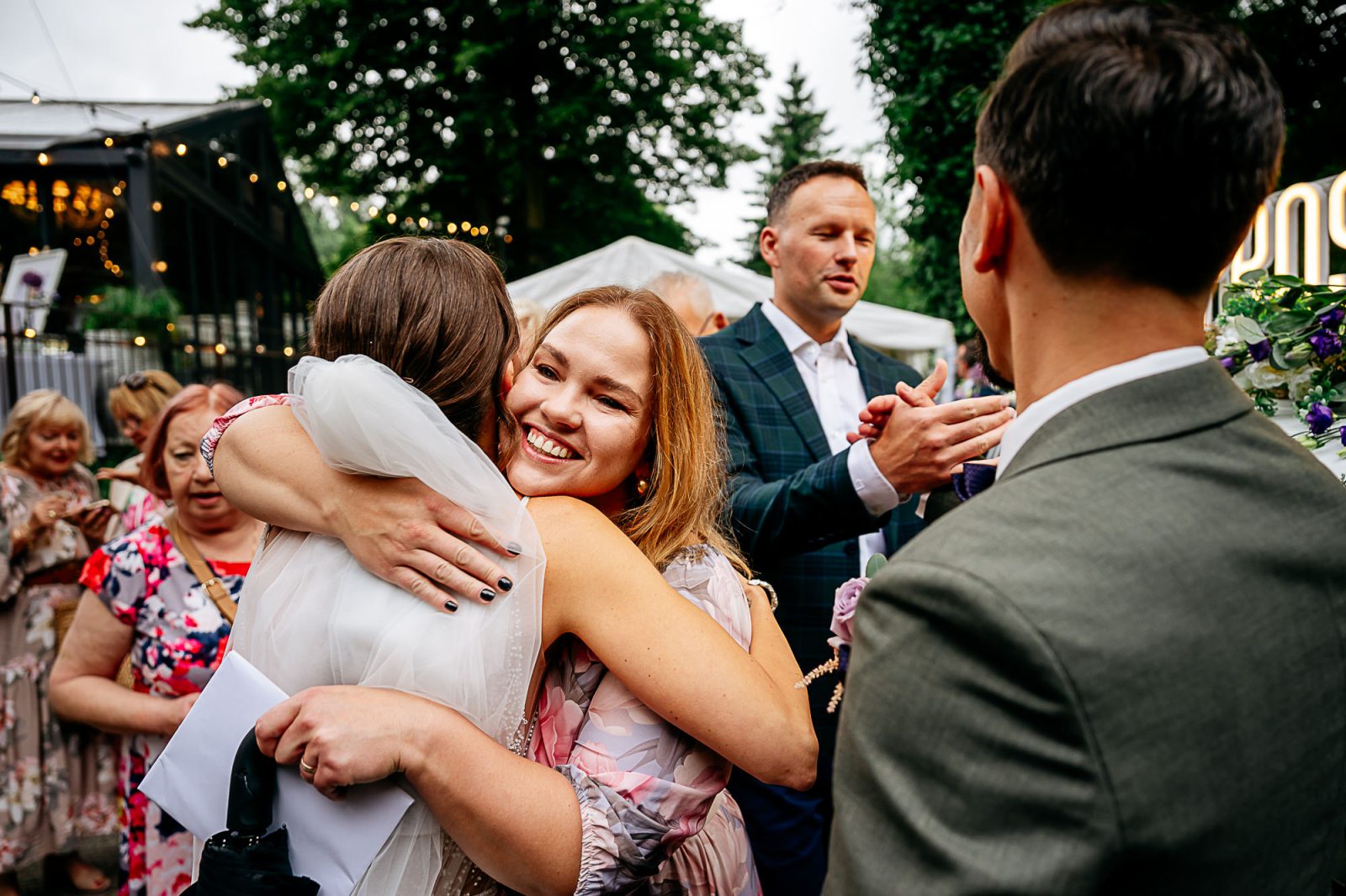 authentic wedding photography
