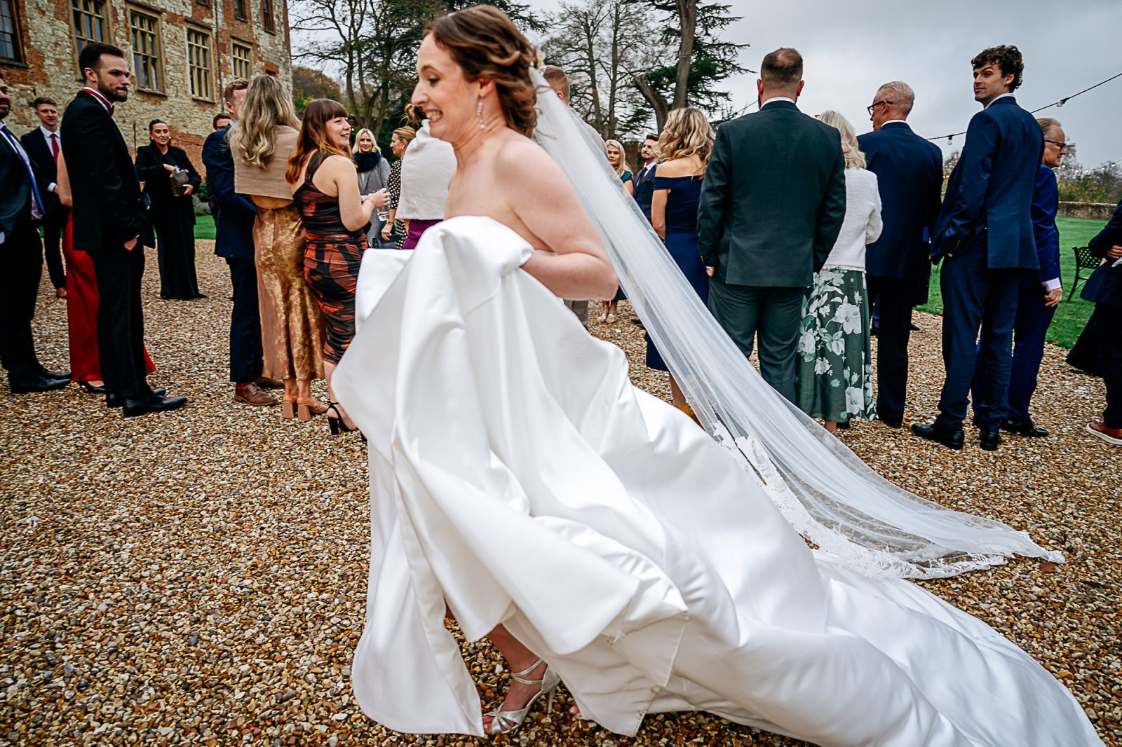  farnham castle wedding bride running
