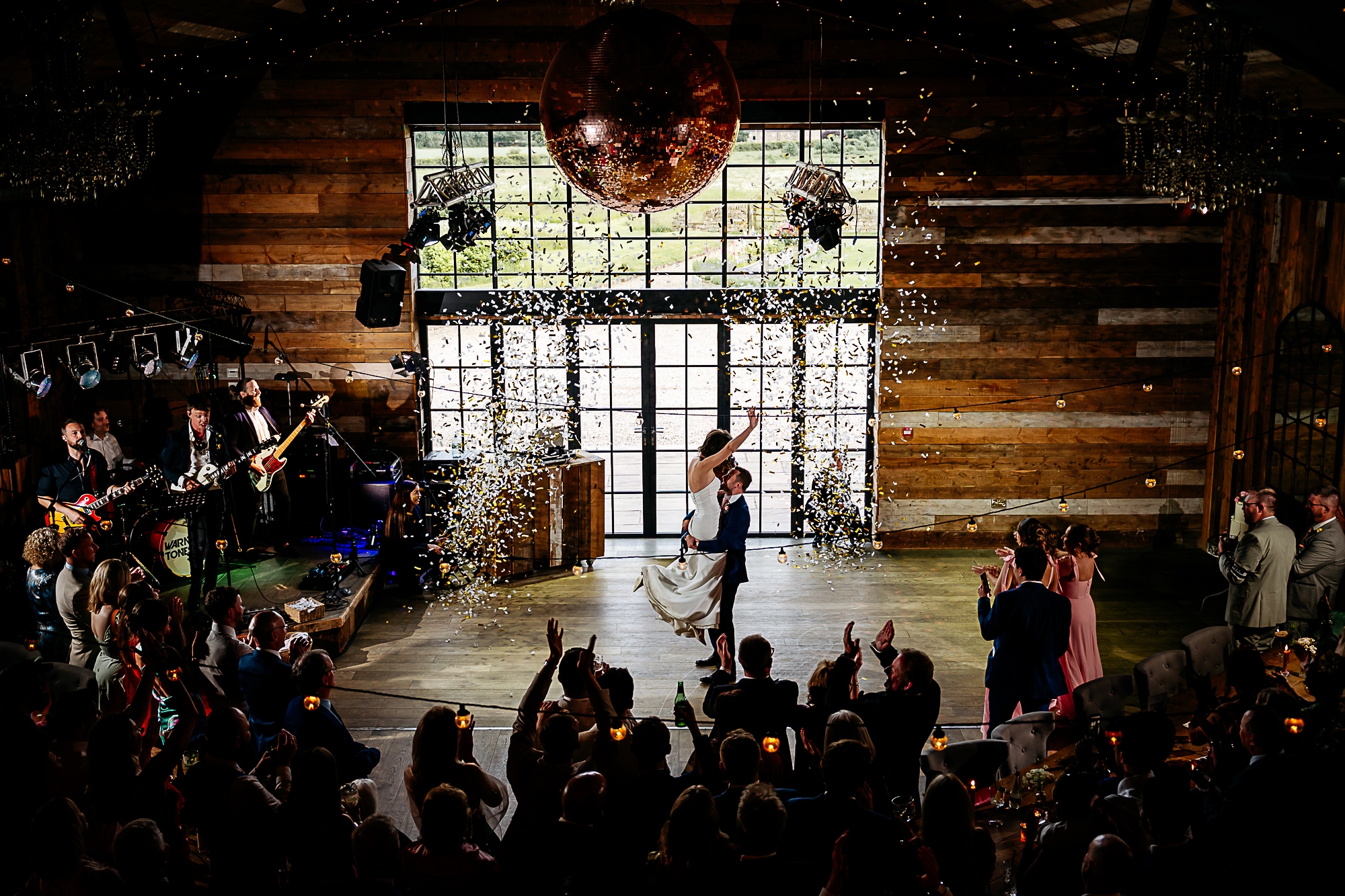 Natural wedding photography
